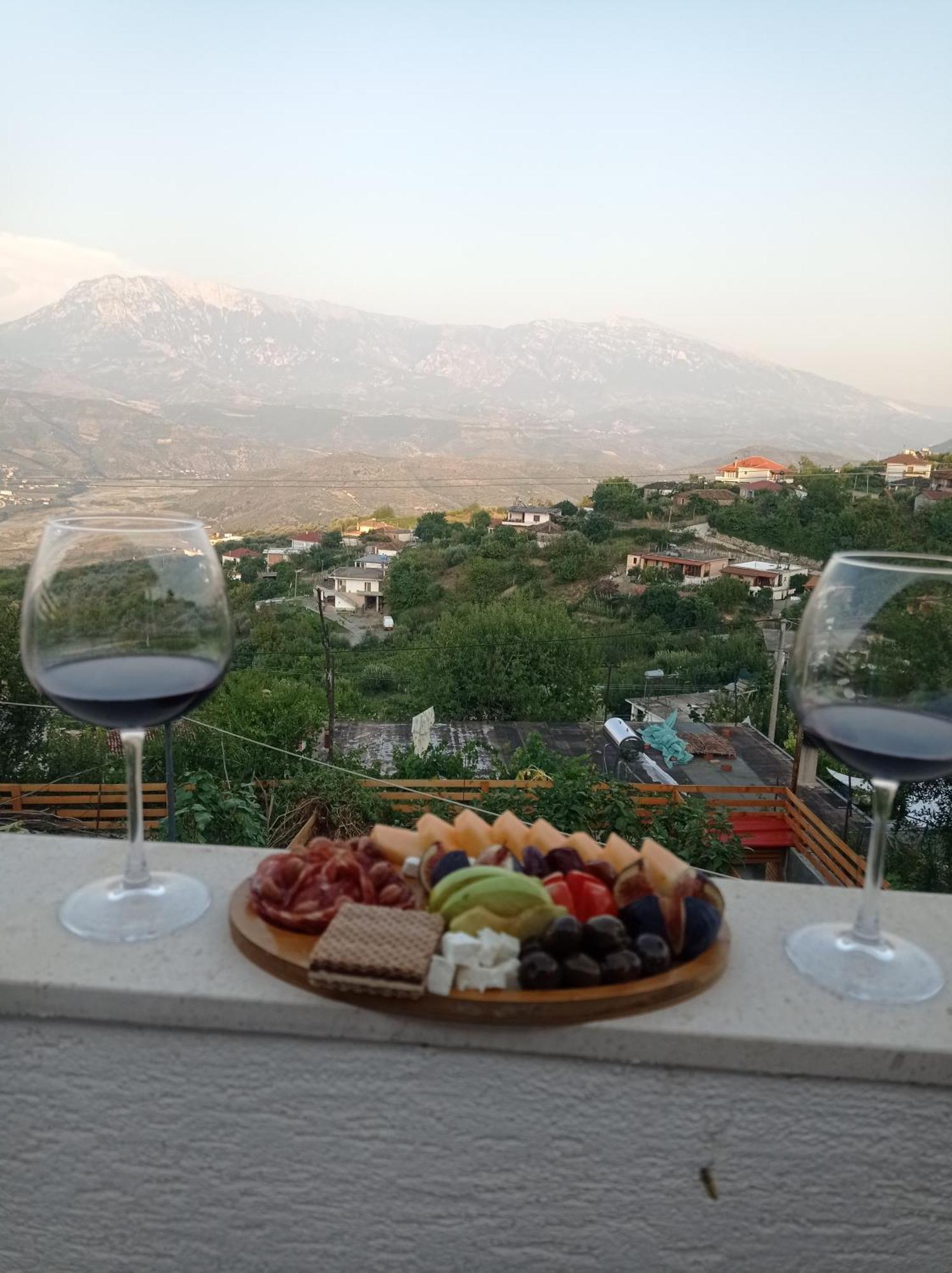 Villa Kuci, Drobonik Berat Exteriör bild