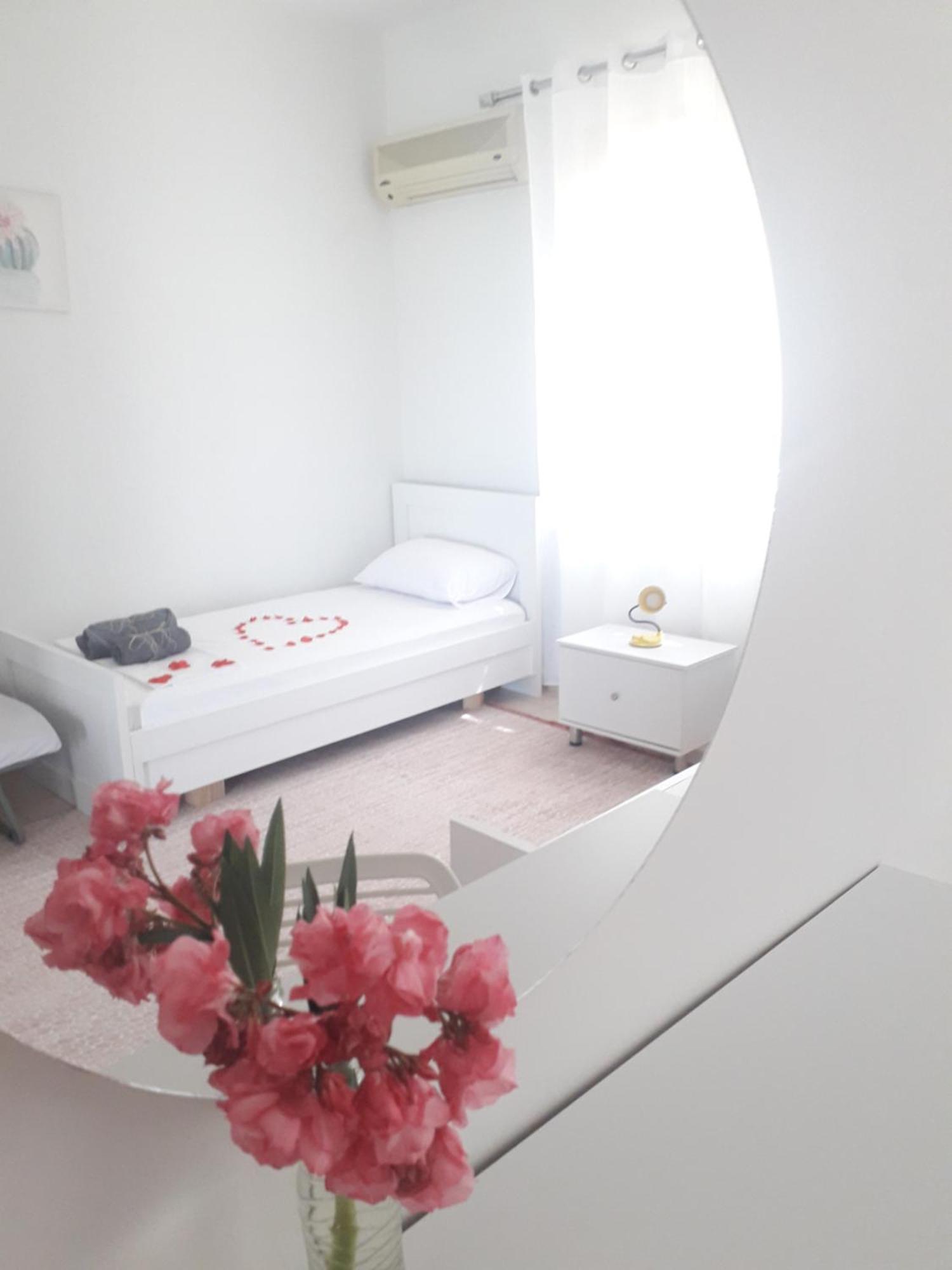 Villa Kuci, Drobonik Berat Exteriör bild